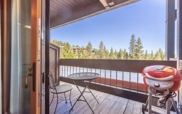 photo 5 of Hotel Style Room In The Timber Creek Lodge 1 Bedroom Condo by Redawning