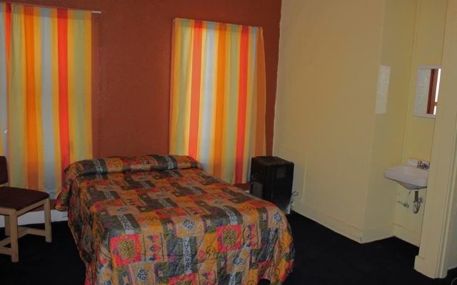 photo 3 of Hotel West Inn Hollywood LA