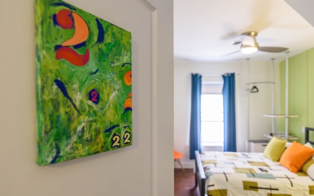 photo 4 of House 5863 - Chicago Bed and Breakfast
