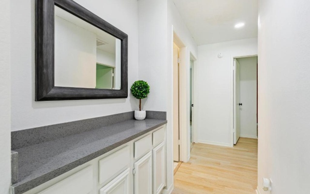 photo 2 of Houston's Modern and Luxury Home
