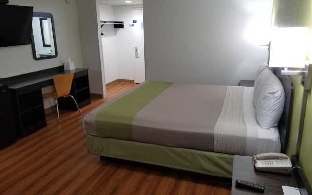 photo 2 of Motel 6 Lawrenceville, NJ