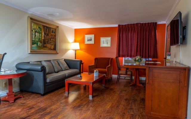 photo 4 of Howard Johnson by Wyndham Buena Park