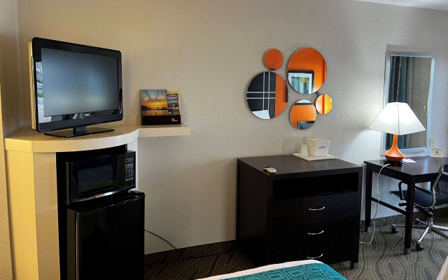 photo 3 of Howard Johnson by Wyndham Houston Heights/Downtown