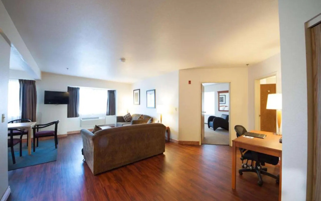 photo 3 of Howard Johnson Express Inn - Post Falls