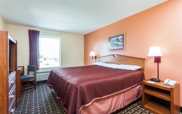 photo 3 of Howard Johnson by Wyndham Airport