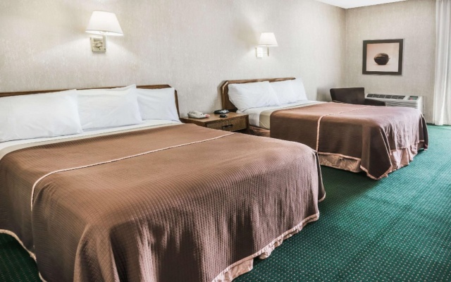 photo 5 of Howard Johnson Hotel by Wyndham Milford/New Haven