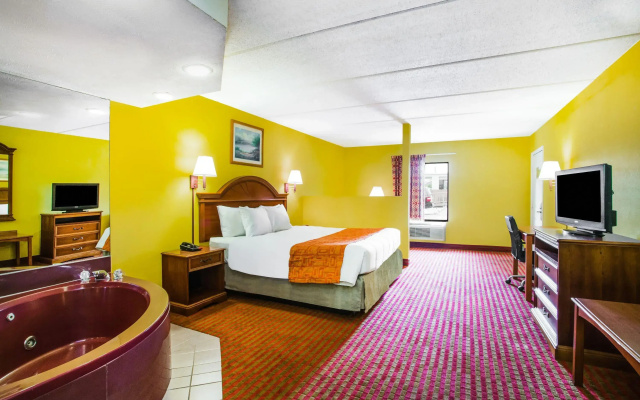 photo 2 of Howard Johnson by Wyndham Panama City