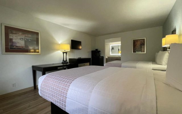 photo 5 of Tricove Inn & Suites