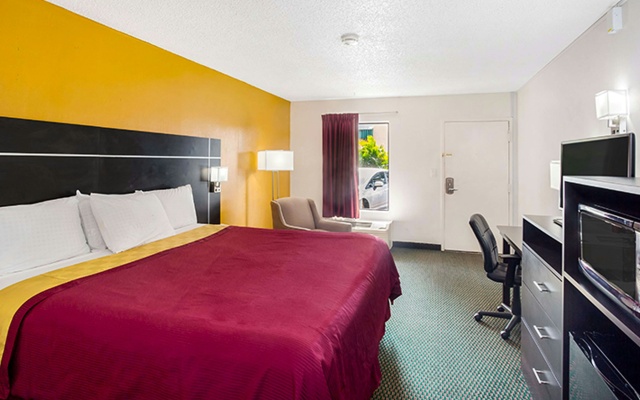 photo 4 of Magnuson Hotel Bradenton