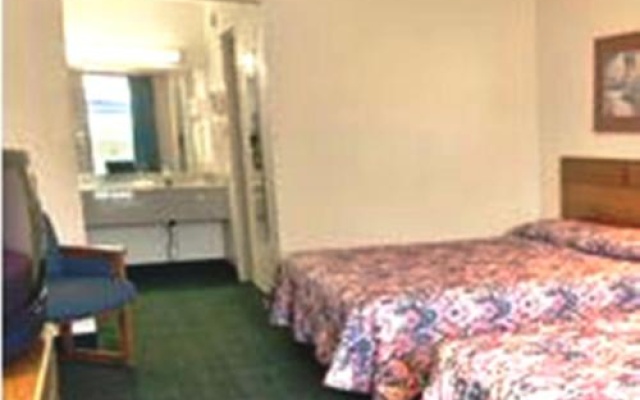 photo 5 of Howard Johnson by Wyndham Commerce GA
