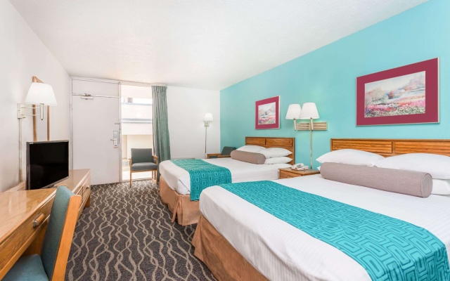 photo 4 of Howard Johnson by Wyndham Commerce GA