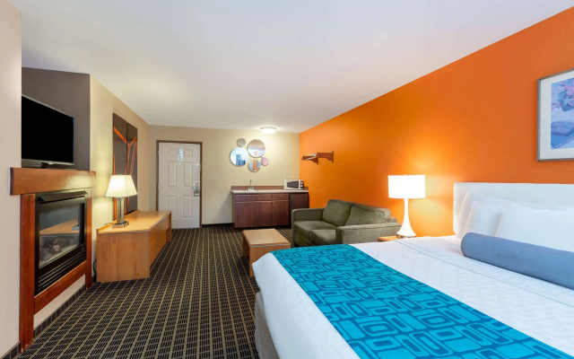photo 2 of Howard Johnson by Wyndham Leavenworth