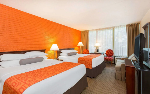 photo 3 of Howard Johnson by Wyndham Williamsburg