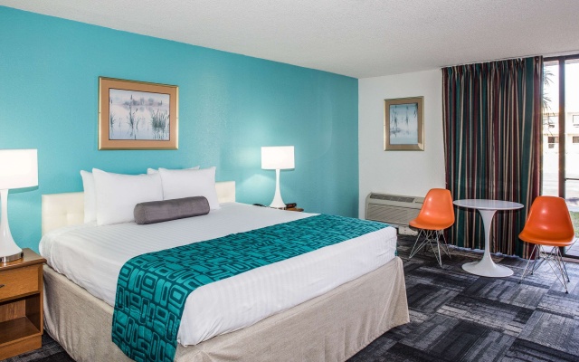 photo 5 of Howard Johnson by Wyndham Winter Haven FL