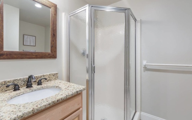 photo 5 of Huge 2br/2ba in the Heart of Back Bay by Domio