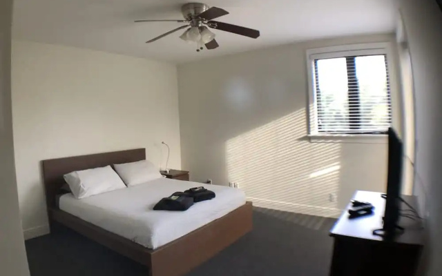 photo 5 of Huge House in Fort Lauderdale - 821