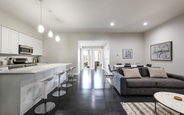 photo 2 of Huge Stylish 3 BR Loft Cobblestone St Next to NYC