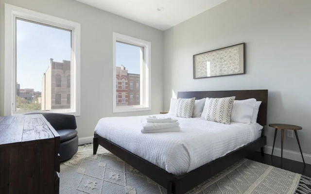 photo 4 of Huge Stylish 3 BR Loft Cobblestone St Next to NYC