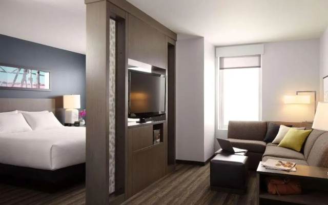 photo 4 of Hyatt House Chicago Medical/University District