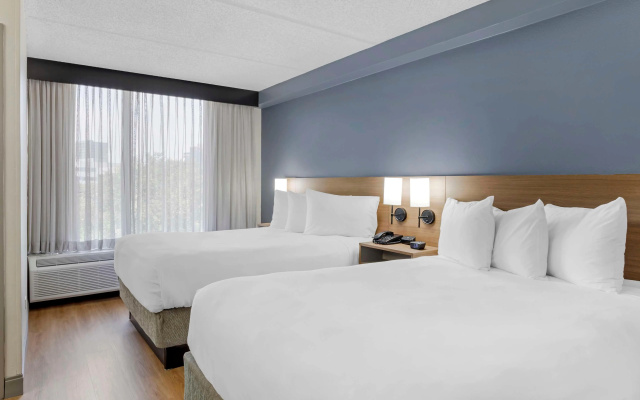photo 5 of The IAH Houston Hotel