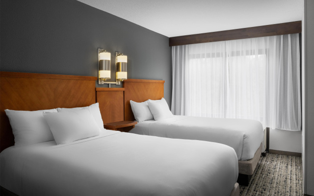 photo 4 of Hyatt Place Indianapolis Airport