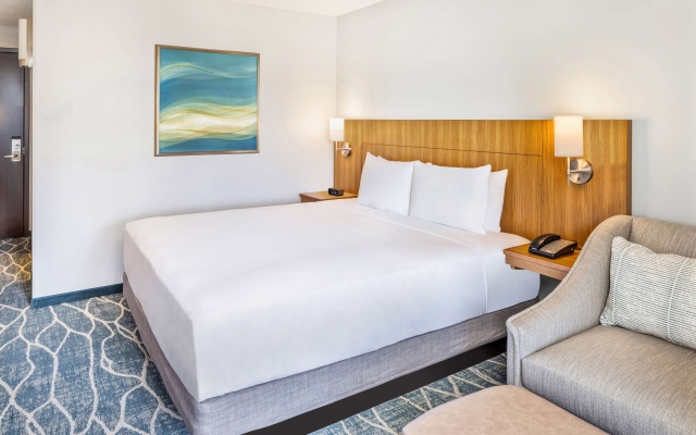 photo 3 of Hyatt Place Waikiki Beach