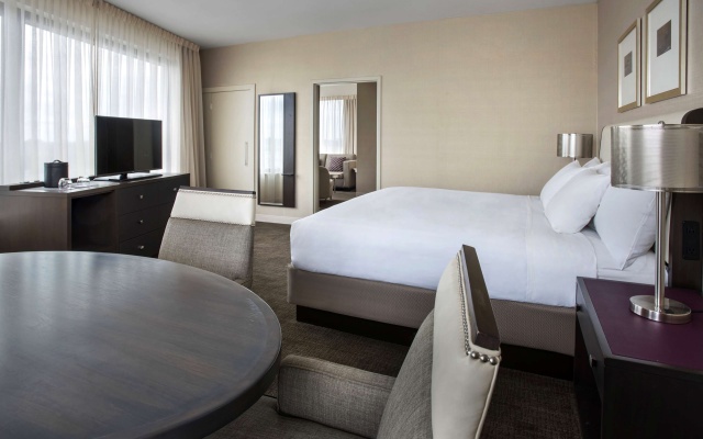 photo 3 of Hyatt Regency Pittsburgh International Airport