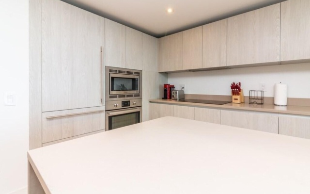 photo 5 of Hyde Beach Luxury -resort 1 Bedroom Apts by Redawning