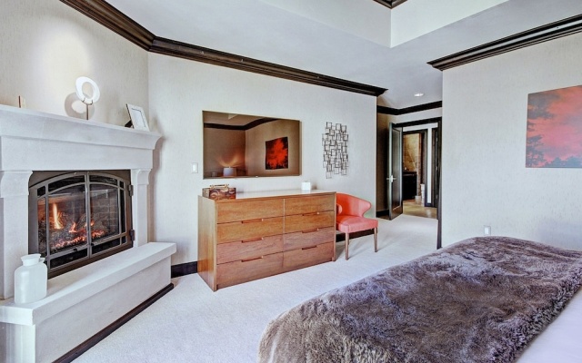photo 3 of Iconic 5 Bedroom Penthouse at the Ritz-Carlton by RedAwning