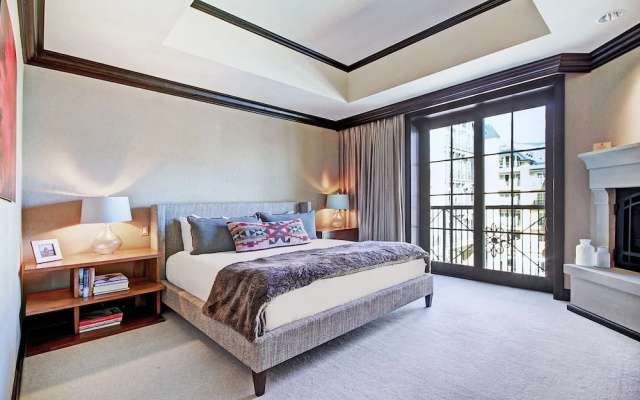 photo 4 of Iconic 5 Bedroom Penthouse at the Ritz-Carlton by RedAwning
