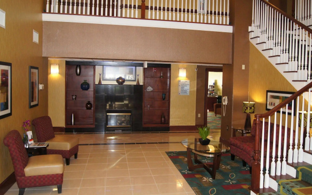 photo 2 of Comfort Inn & Suites Buford near Mall of Georgia