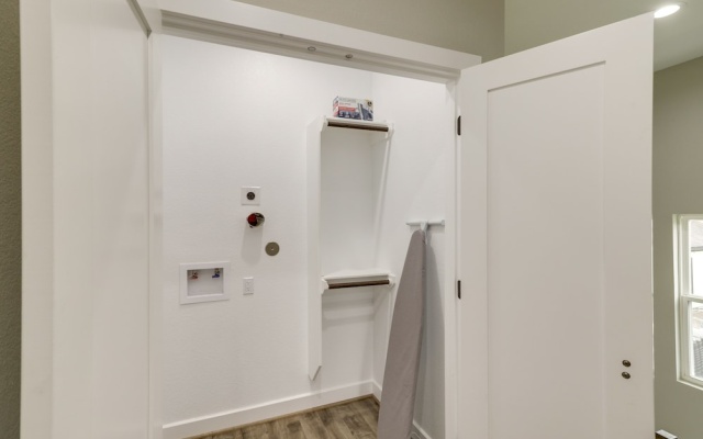 photo 4 of Modern Houston Vacation Rental - 6 Mi to Downtown