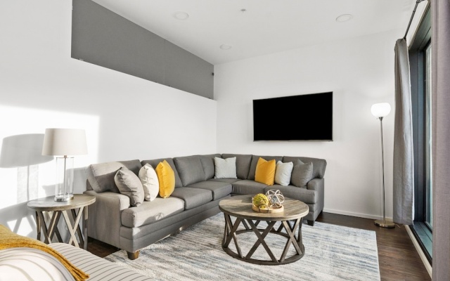 photo 5 of Illume Luxe Gulch View Top-floor Views 1 Bedroom Condo