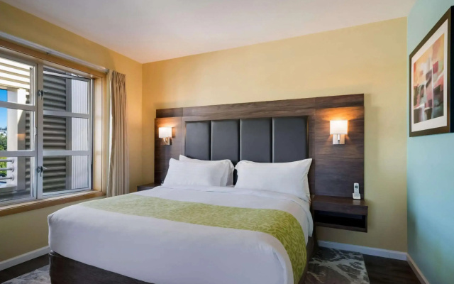 photo 4 of Inn at Port Gardner-Everett Waterfront, an Ascend Collection Hotel