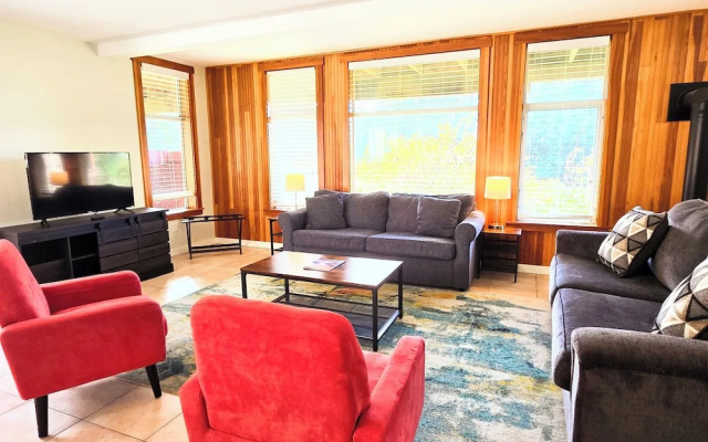 photo 4 of The Inn at Schoolhouse Creek