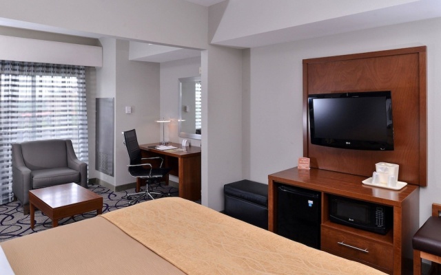 photo 4 of Comfort Inn & Suites Frisco - Plano