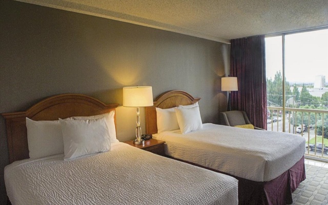 photo 3 of Inn At The Convention Center