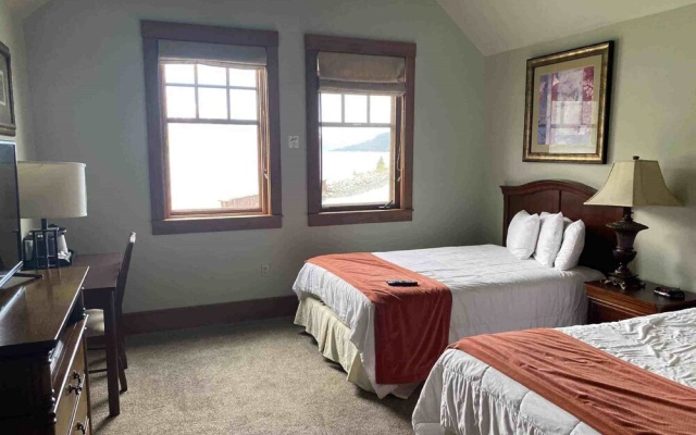 photo 2 of The Inn at Whittier