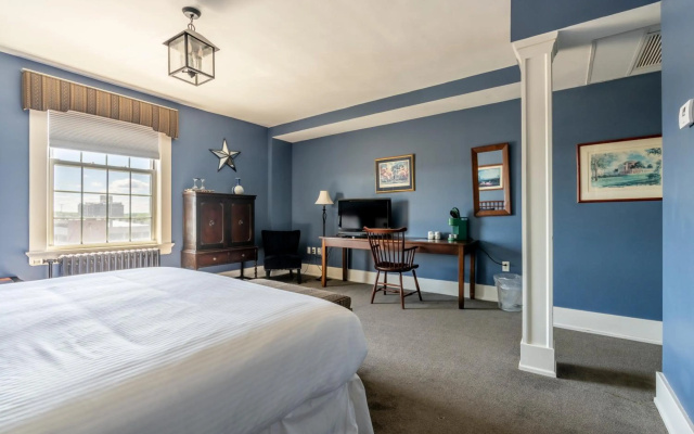 photo 4 of Inn on Broadway