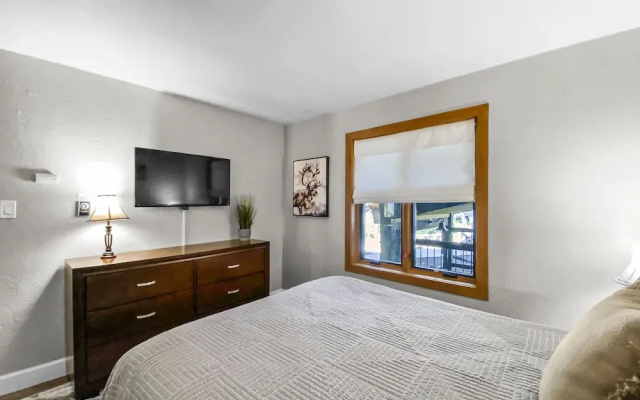 photo 3 of Inner Circle #6 (Condo with Pool & Hot Tub)