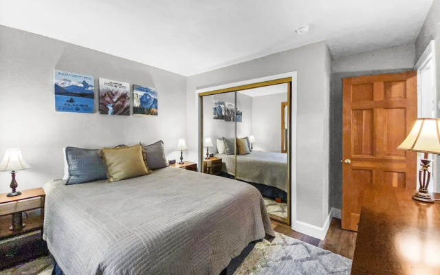 photo 2 of Inner Circle Condominiums