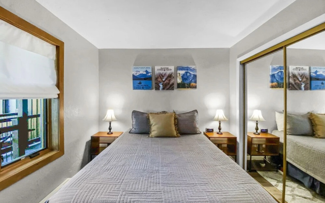 photo 4 of Inner Circle Condominiums