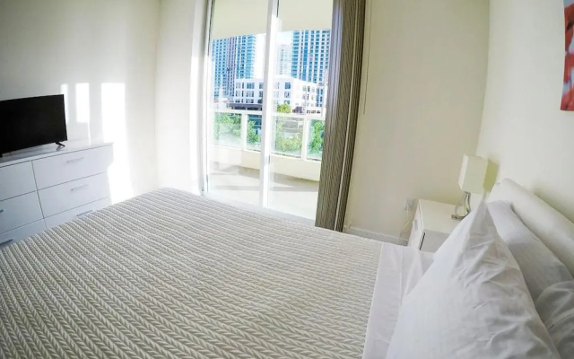 photo 3 of Intracostal Sunny Isles