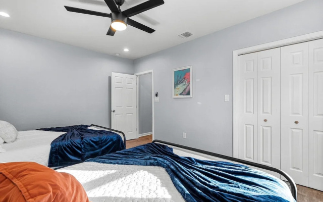 photo 4 of Inviting 4BR 2 5BA Downtown Home With Ample Space
