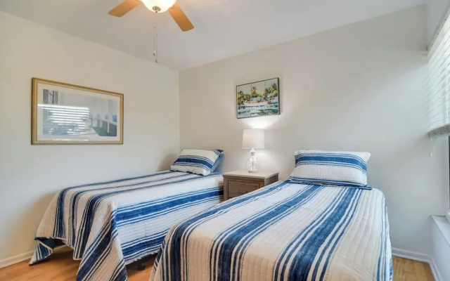 photo 4 of Isla Del Sol Condo ~ 2 Miles to St Pete Beach!