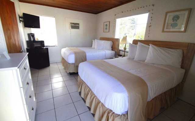 photo 3 of Island Breeze Inn