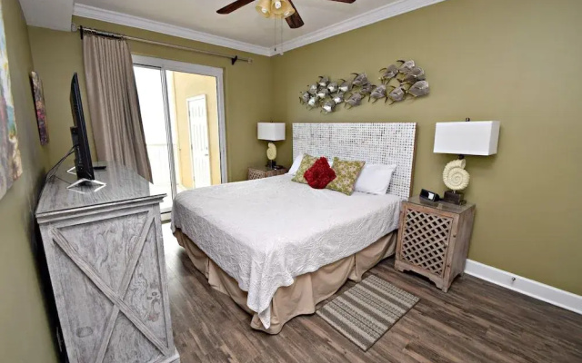 photo 5 of Island Royale P504 by RedAwning