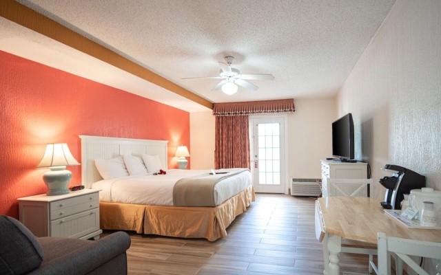 photo 4 of Island Sun Inn & Suites - Historic Venice & Beach Getaway