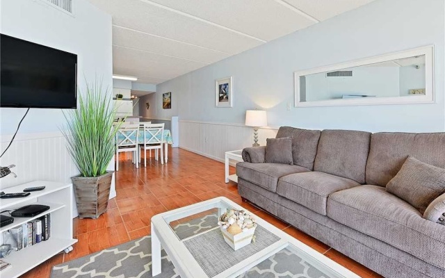 photo 4 of Jacksonville Beachdrifter 406 - Two Bedroom Condo