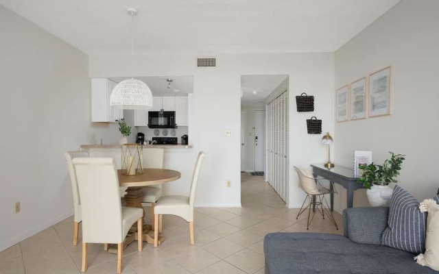 photo 5 of Jacksonville Sea Spray 2B by Distinctive Beach Rentals